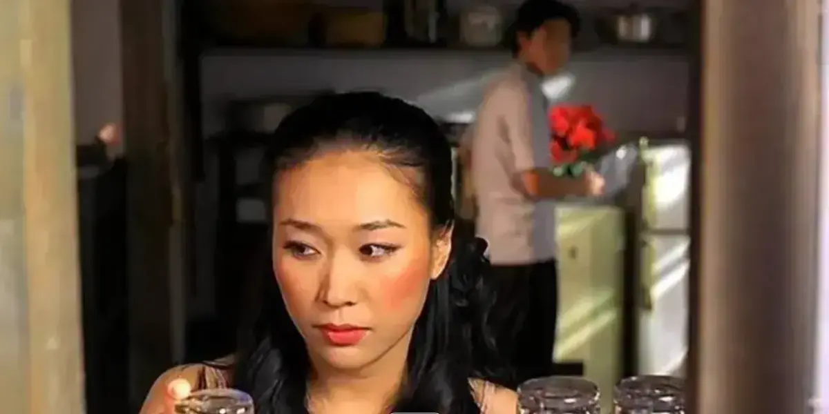 《爱的色放》_2001年韩国经典之作_朴在浩执导演绎偷窥与禁忌之恋_光州事件背景下未删减高清_中文字幕网盘资源~欲望深渊等你探索