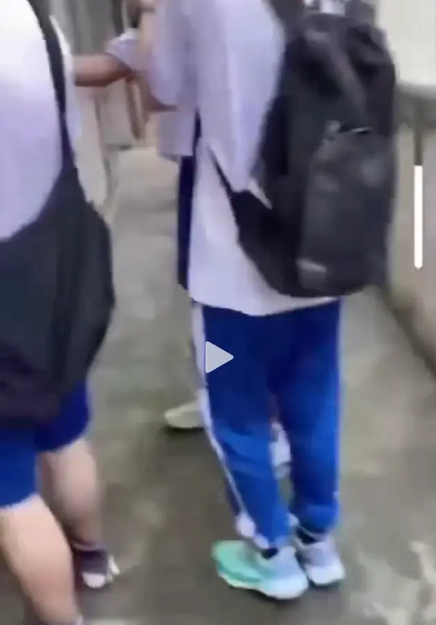 《大昌市第七中学鬼敲门》在走廊引发的惊悚事件，免费在线观看全集，1080P高清画质，无广告纯净体验，网盘资源快速下载