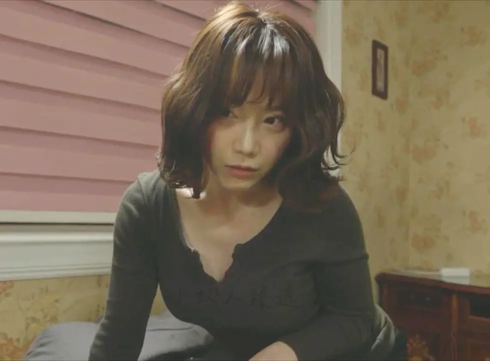 免费在线看《妈妈的朋友 2》全季无删减，1080P高清画质，孤独少年邂逅温柔阿姨，情感火花一触即发，快来体验《妈妈的朋友 2》！