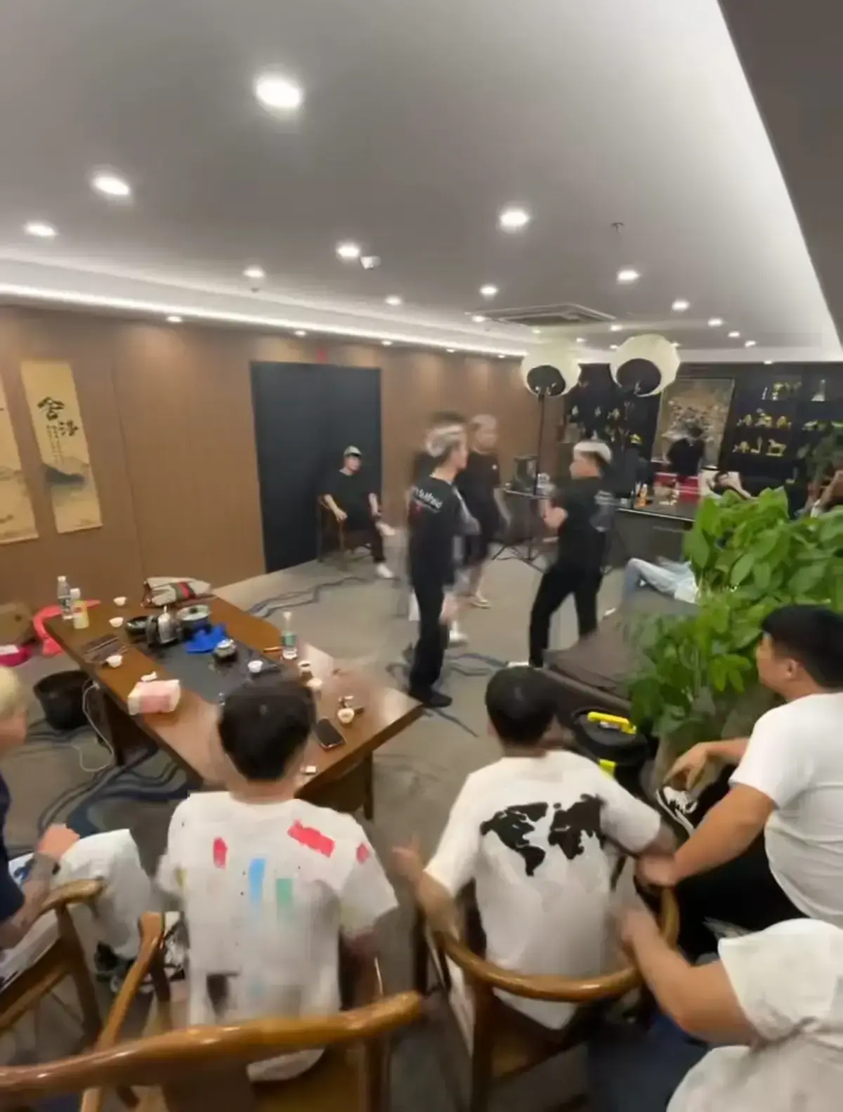 免费在线观看《海南陈虎任vs荣少》冲突事件后续全过程 - 未删减高清视频 - 海南陈虎任和荣少精彩对决 - 流畅不卡顿播放
