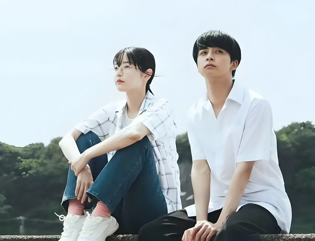 免费看纯爱虐心电影《夏日暗涌》-蓝光超清播放-《夏日暗涌》在海风、晚风、烟火中感受极致暧昧！